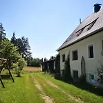 Moderne Mit Hot Tub Und Fasssauna By Interhome *